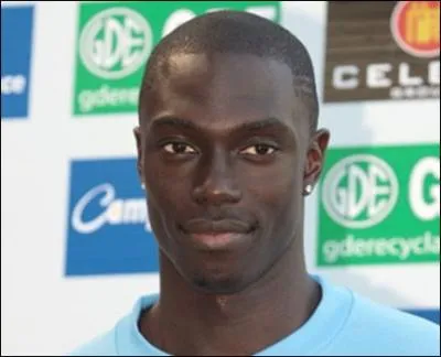 Dans quel club joue Rmi Gomis ?