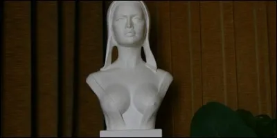 En 1968, quelle star française a servi de modèle pour le buste de Marianne, symbole de la République française ?