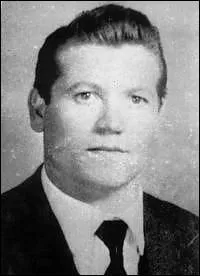 Membre dirigeant de la mafia sicilienne, il est surnomm 'Le tracteur', puis 'Le Comptable' :