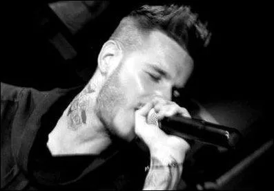 Compltez les paroles : 'C'est le quotidien de Mr & Mrs Smith. Cette nuit reste la ... '.