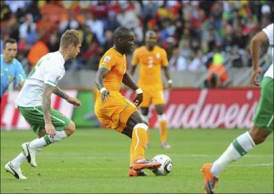 Cheick Tiote est le passeur dcisif des ivoiriens. Dans quel club joue-t-il ?