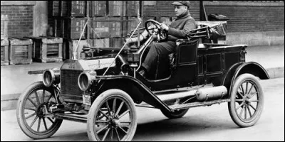 Quel américain a produit la première voiture bon marché ?
