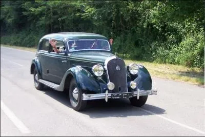 A l'origine manufacturier d'armes, ce constructeur se distingua avec ce modle qui sillonna les routes du tour de France ds 1937 :