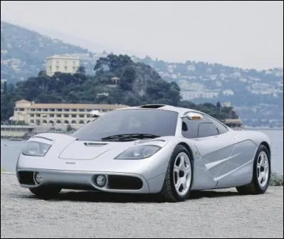 380 km/h, 610 cv... Et mon permis !