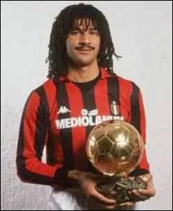 Quel joueur, originaire des Pays-Bas et milieu du Milan AC, a remport le Ballon d'Or en 1987 ?