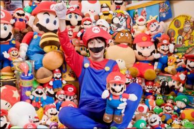 Combien d'objets comporte la plus grande collection d'objets ayant trait  Super Mario ?