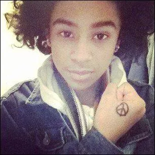 Comment s'appelle leur premier album ?