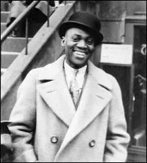 Voil� un Bill superbe danseur de claquettes : Bill 'Bojangles' Robinson, qui inventa... ?