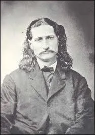 Voil� un Bill tireur : Buffalo Bill, homme de l'Ouest am�ricain. Quel �tait son patronyme ?