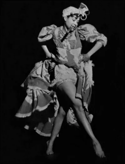 Son style chorgraphique est marqu par la fusion des cultures. Elle est considre comme la mre de la danse afro-amricaine. Qui est-elle ?