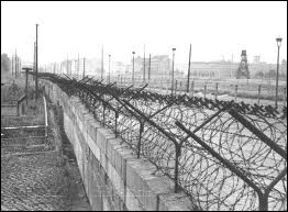 A quelle date le mur de Berlin s'est-il écroulé ?