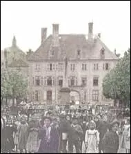 Le chteau des princes de Salm, fut construit grce au trait entre Louis XV, Stanislas Leszcynski et Nicolas Lopold, et sign  quelle date ?