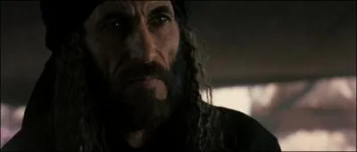 Finalement, Jrusalem est livre  Saladin et Balian est libre de revenir en France avec Sybille. Que fait Saladin durant sa dernire apparition  l'cran ?