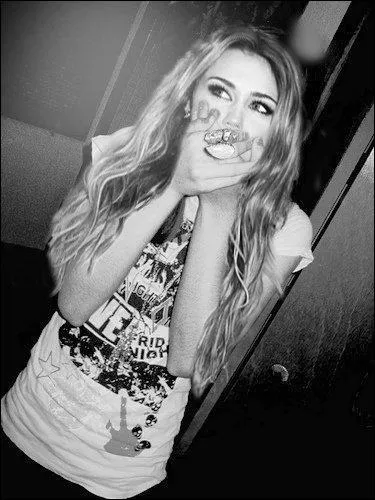 Pour quel dessin anim prte-t-elle sa voix ?