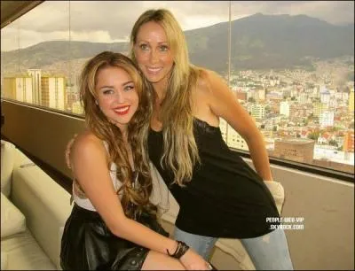 Quel est le nom de sa mre ?