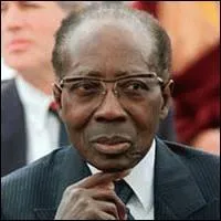 Célèbre poète, premier africain à siéger à l'Académie française, il a également été le premier président du Sénégal indépendant de 1960 à 1980.