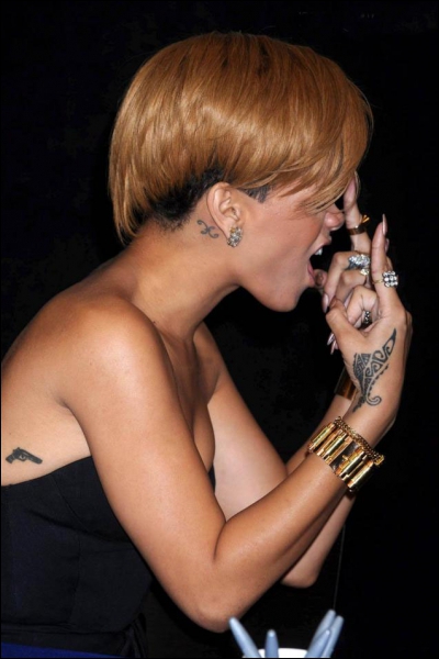 Rihanna s'est fait virer d'un club de strip-tease de Londres, pourquoi ?
