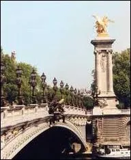 Quel est ce clbre pont parisien ?