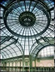 Merveille de grce et lgret, cette verrire la plus grande d'Europe recouvre quel btiment de Paris ?