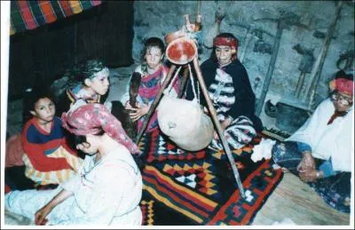 De quelle tribu est originaire la Kahina ?