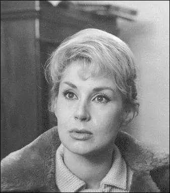 La psychologue demande  Antoine...