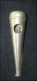 Voici un autre objet ancien, mais qu'est-ce que c'est ?