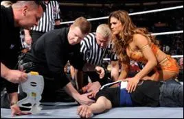 A qui Kane a-t-il port un Tombstone Piledriver aprs le match ?