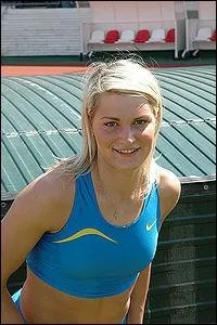 Et cette sauteuse en longueur ?