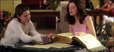 Quel est le nom de famille des trois soeurs ?