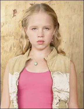 C'est la plus grande des filles de la famille Dubois :