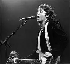 Quelle star anglaise du rock va sortir une compilation des standards du jazz des annes 1920  1950 ?