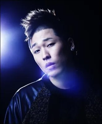 Qui est chanteur et rappeur n le 14 fvrier 1990 ?