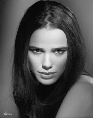 Qui joue le rle de la mre de cette personne dans Mozart l'Opra Rock ?