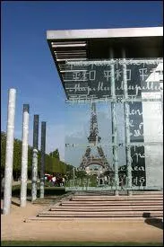 Comment s'appelle cette oeuvre de Jean-Michel Wilmotte ?