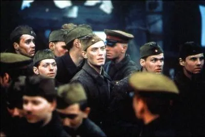 Ralis par Jean-Jacques Annaud avec Ed Harris , il s'agit de ... .