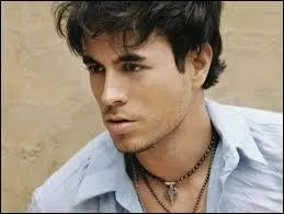 Qui est ce chanteur ?