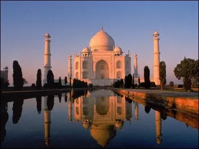 Son nom signifie 'Le Palais de la Couronne' :