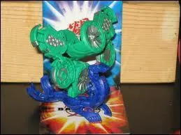 Comment s'appelle son quipement de combat ?