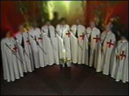 L'Ordre du Temple Solaire est une secte suisse fondée en 1981 par un médecin et un bijoutier. En 1994, les gourous ordonnent un suicide collectif. Combien y-eut-il de victimes ?