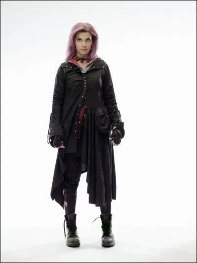 Par qui est-elle tue ?