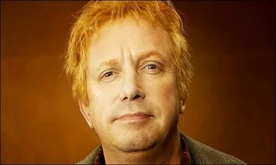 Lors de la coupe du monde de Quidditch, par qui est-il invit ?