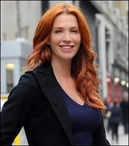 Carrie Wells (Poppy Montgomery,  nouveau flic) a le don particulier de se souvenir du moindre dtail de ce que ses yeux ont vu, ce qui est bien utile  son mtier. C'est... ?