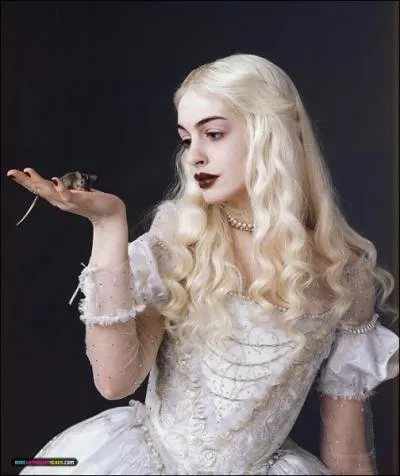 Qui joue le rle de la reine blanche ?