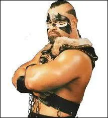 Il a commenc sa carrire en 1980. Qui est ce catcheur ?