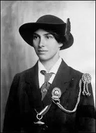 Comment s'appelle-t-elle ?