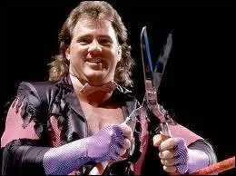 Quelle prise prcde la sance de coiffure offerte par 'The Barber'  ses adversaires ?