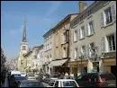 Les habitants de Villefranche-sur-Sane ( 69 ) sont les Villefranchois, Villefranchoises.