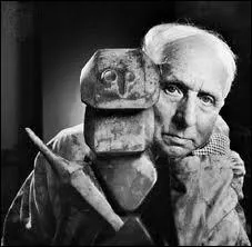 Peintre surraliste et dadaiste, il invente la technique du 'frott', sorte de 'dessin automatique', comme il y a l'criture automatique. Qui est ce Max allemand ?