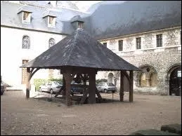 Dans quel difice est-il install ?