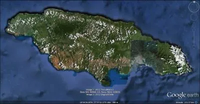 Quelle est cette le au climat tropical ?